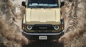 Land Cruiser "70" in Japan