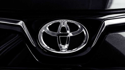 Toyota se stává oficiálním vozem florbalového mistrovství světa 2025 i Českého florbalu