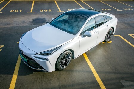 Wodorowe Toyoty Mirai przejechały prawie 7 milionów bezemisyjnych kilometrów w Berlinie