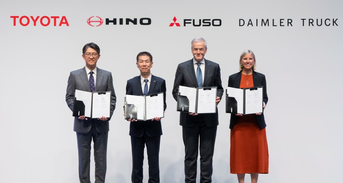 Daimler Truck, Mitsubishi Fuso, Hino oraz Toyota Motor Corporation zdecydowały w sprawie połączenia Mitsubishi Fuso i Hino Motors
