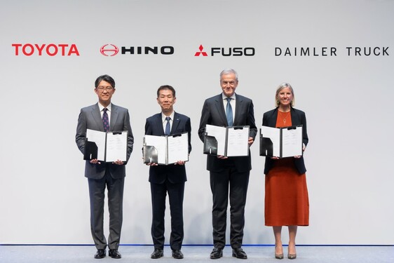 Daimler Truck, Mitsubishi Fuso, Hino oraz Toyota Motor Corporation zdecydowały w sprawie połączenia Mitsubishi Fuso i Hino Motors