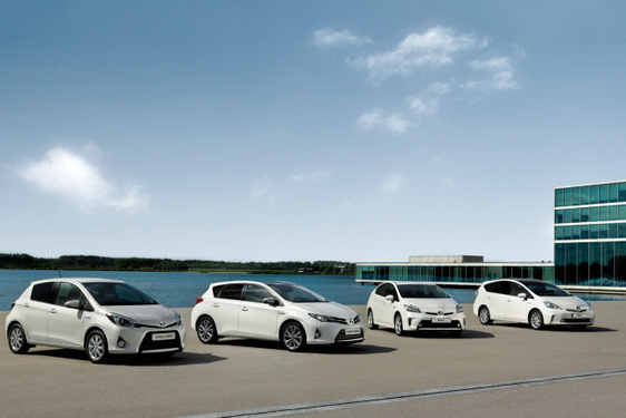 Auris Hybrid 2012