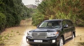 Land Cruiser V8 2012