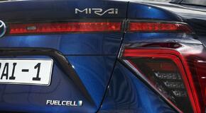 2015 Mirai Fuel Cell Sedan