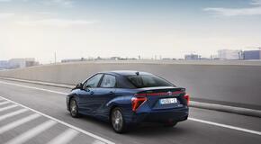 2015 Mirai Fuel Cell Sedan