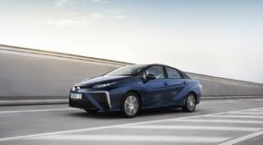 2015 Mirai Fuel Cell Sedan