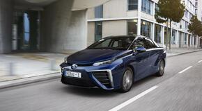 2015 Mirai Fuel Cell Sedan