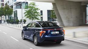 2015 Mirai Fuel Cell Sedan