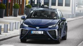 2015 Mirai Fuel Cell Sedan