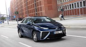 2015 Mirai Fuel Cell Sedan