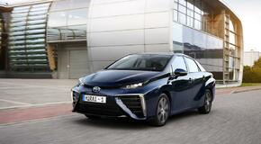 2015 Mirai Fuel Cell Sedan