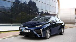 2015 Mirai Fuel Cell Sedan