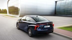 2015 Mirai Fuel Cell Sedan