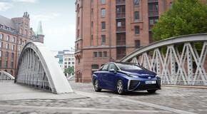 2015 Mirai Fuel Cell Sedan