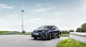 2015 Mirai Fuel Cell Sedan