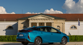 2017 Prius Plug-In Hybrid Hungary 