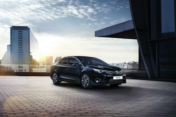 Avensis 2015