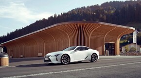 Toyota Central Europe-Czech nominuje do ankety Auto roku 2018 v ČR modely Toyota Prius Plug-in a Lexus  LC 500h