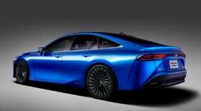 Toyota prezentuje wersję koncepcyjną nowej generacji wodorowego sedana Mirai