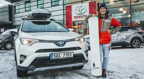 Eva Samková a snowboardcrossový tým převzaly nové vozy Toyota