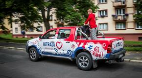 Toyoty Hilux ve službách Hitrádií