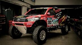 ﻿Dvojnásobný vítěz Al-Attíja pojede na Dakaru 2017 v Toyotě Hilux