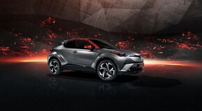 TOYOTA C-HR Hy-Power – hybrydowy crossover o spektakularnym designie