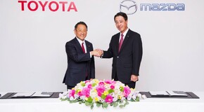 Toyota a Mazda uzatvorili obchodné a kapitálové spojenectvo