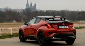 Nová Toyota C-HR - local foto