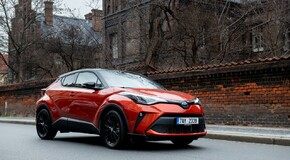 Nová Toyota C-HR - local foto