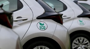 Nowa flota hybryd Toyoty w banku BNP Paribas