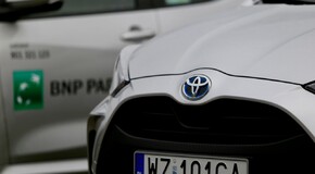 Nowa flota hybryd Toyoty w banku BNP Paribas