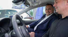 OSM Łowicz elektryfikuje flotę z Toyotą