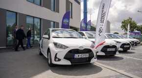 OSM Łowicz elektryfikuje flotę z Toyotą