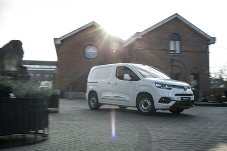 Toyota nabízí užitkové vozy Proace City se zvýhodněním až 340 000 Kč