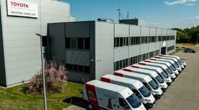 Toyoty PROACE MAX z zabudową serwisową we flocie Toyota Material Handling