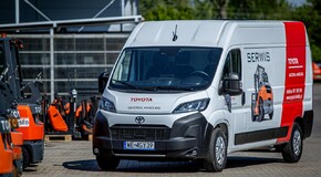 Toyoty PROACE MAX z zabudową serwisową we flocie Toyota Material Handling