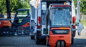 Toyoty PROACE MAX z zabudową serwisową we flocie Toyota Material Handling