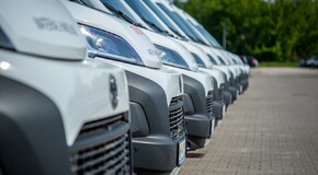 Toyoty PROACE MAX z zabudową serwisową we flocie Toyota Material Handling