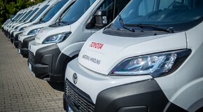 Toyoty PROACE MAX z zabudową serwisową we flocie Toyota Material Handling