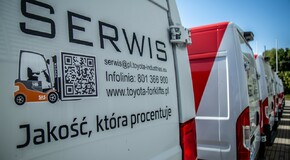 Toyoty PROACE MAX z zabudową serwisową we flocie Toyota Material Handling