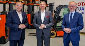 Toyoty PROACE MAX z zabudową serwisową we flocie Toyota Material Handling