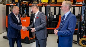 Toyoty PROACE MAX z zabudową serwisową we flocie Toyota Material Handling
