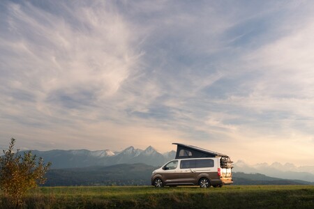 Toyota PROACE Verso z nową zabudową Kamper Tanuki