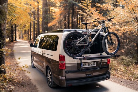 Toyota PROACE Verso z nową zabudową Kamper Tanuki