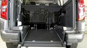 Toyota PROACE CITY Verso z zabudową do przewozu osób poruszających się na wózkach 