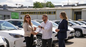 Provident powiększy flotę o 220 hybrydowych Yarisów Cross