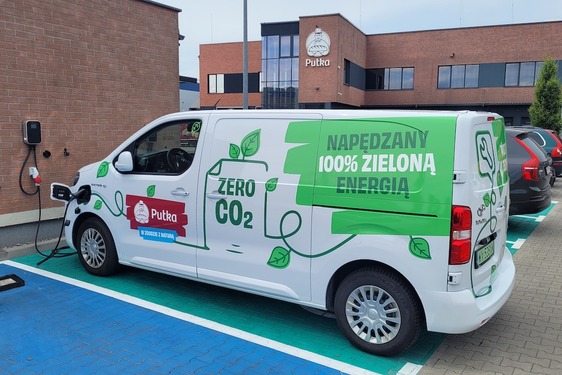 Toyoty PROACE Electric we flocie Piekarni Cukierni Putka