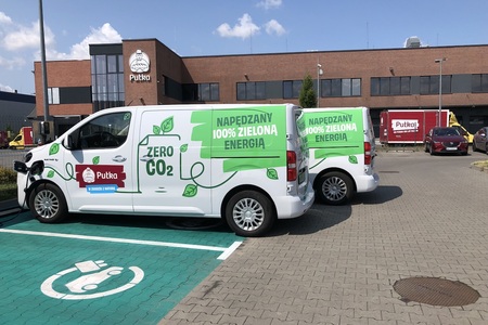 Bezemisyjne Toyoty PROACE Electric we flocie Piekarni Cukierni Putka