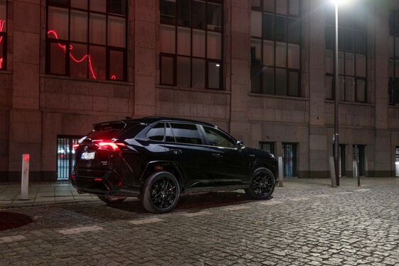 RAV4 Black Edition 2020